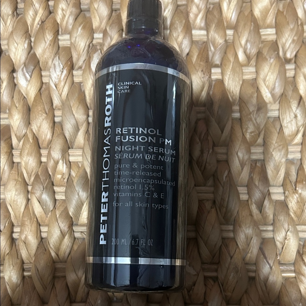 Peter Thomas Roth Retinol Fusion PM Night Serum - Black
